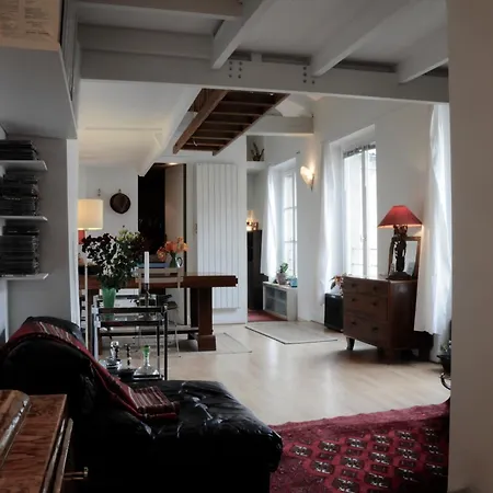 Typical Parisian Loft In Bastille * باريس