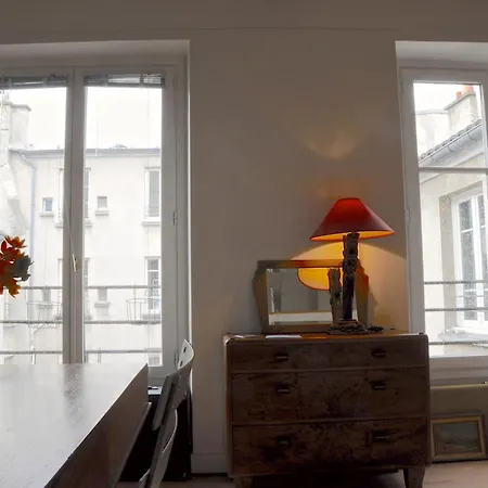 Typical Parisian Loft In Bastille * Paris