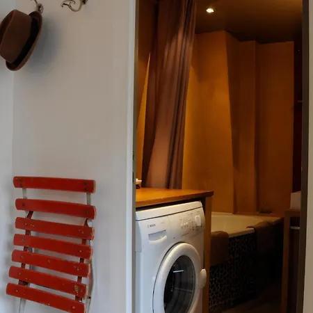 شقة Typical Parisian Loft In Bastille